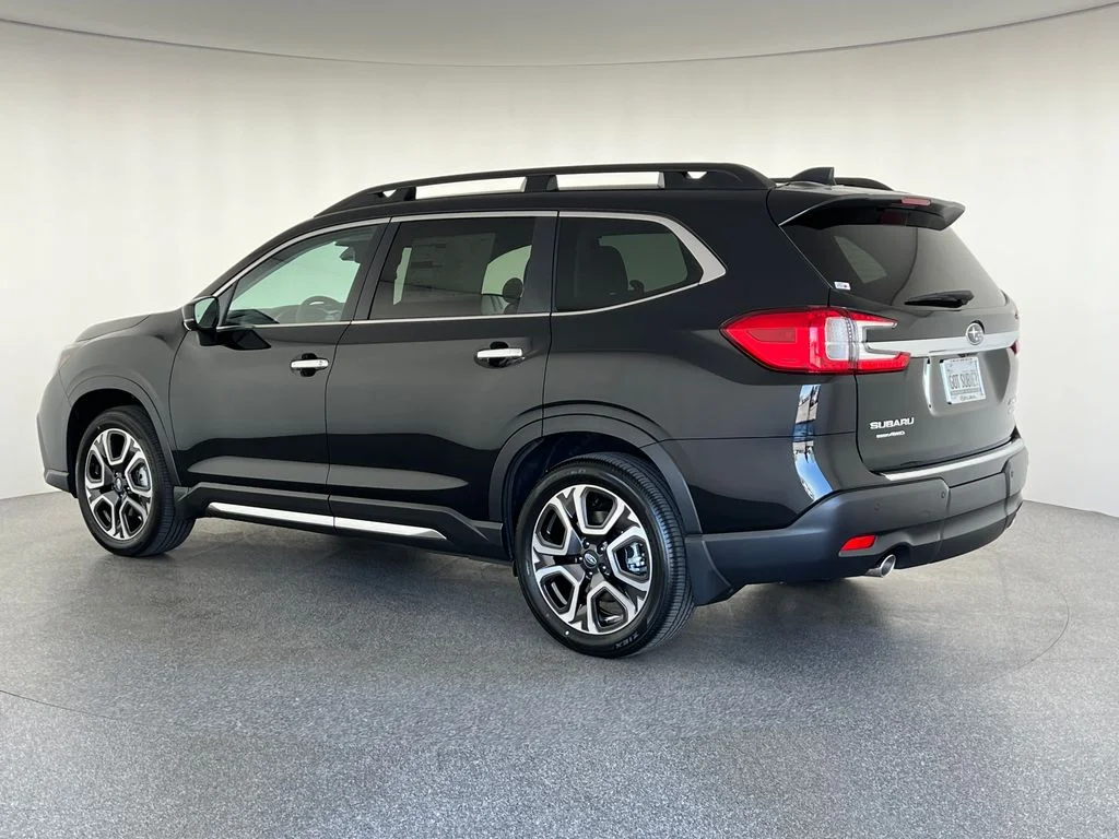 New 2026 CRYSTAL BLACK SILICA Subaru Touring 7-Passenger image 7