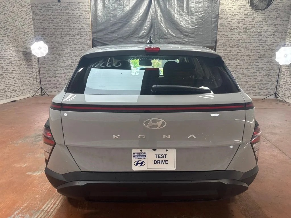 New 2027 Cyber Gray Metallic Hyundai SE image 6