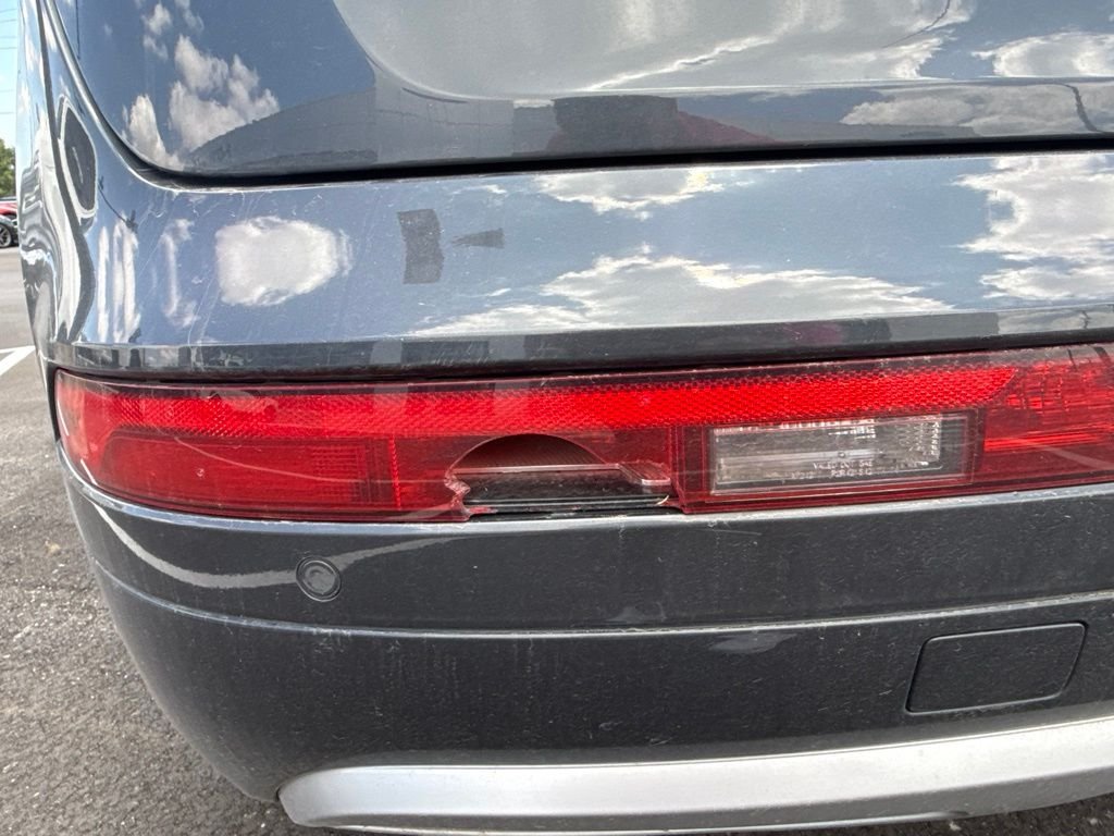 Used 2019 Manhattan Gray Metallic Audi 2.0T Premium Plus image 6