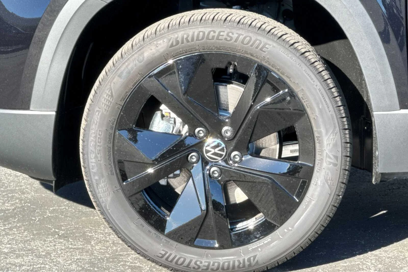 New 2026 Black Volkswagen 1.5T SE Black image 25