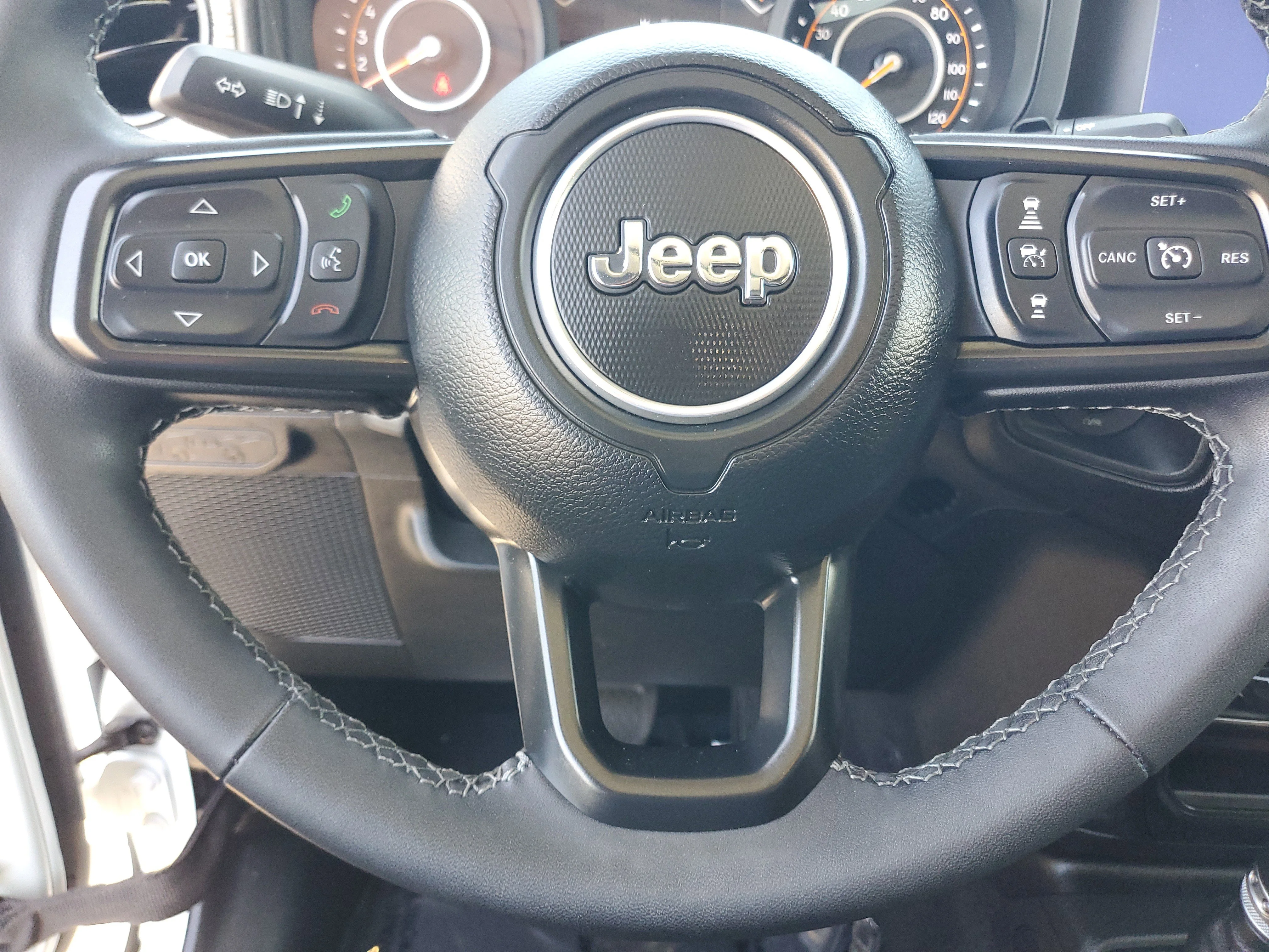 Certified Used 2025 White Jeep Sport S image 24
