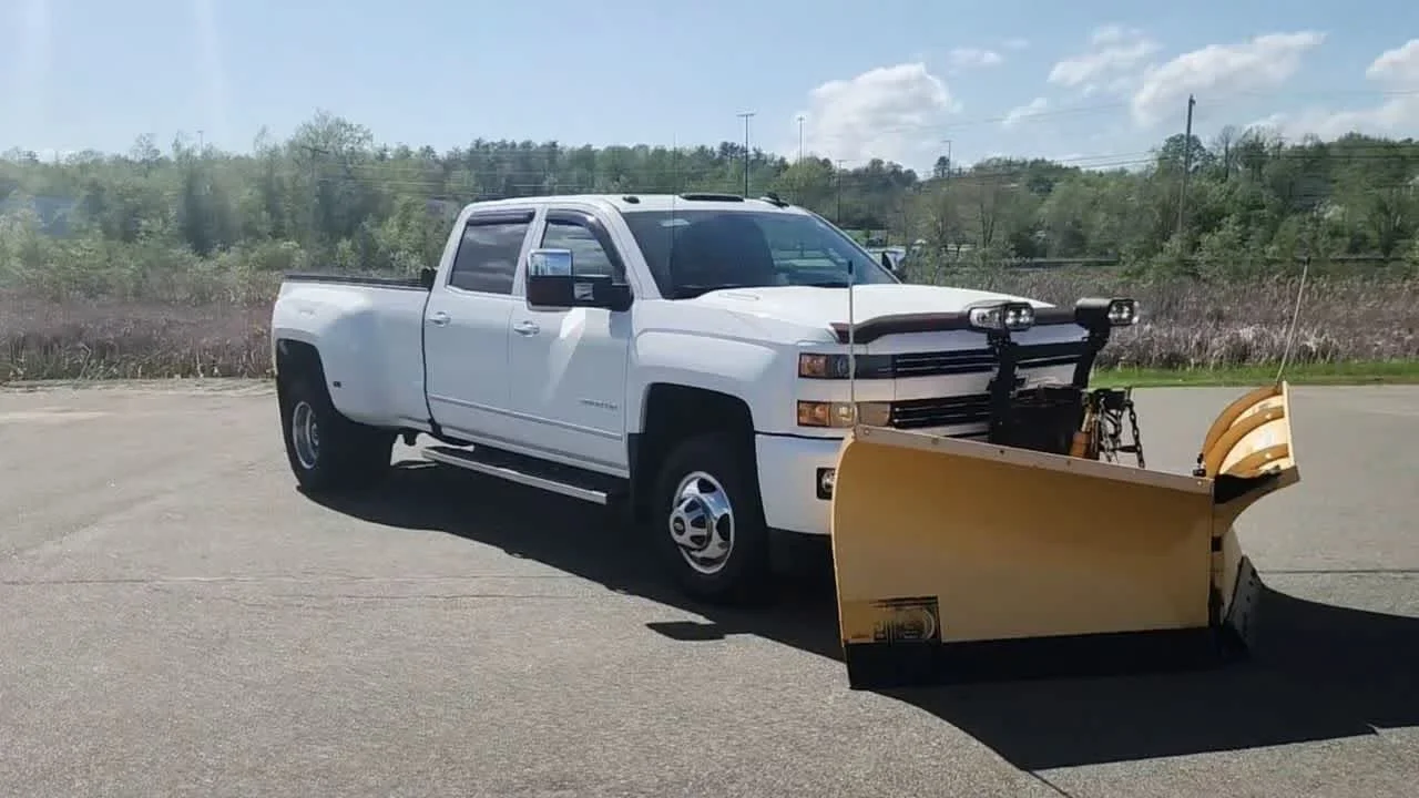 Used 2016 Summit White Chevrolet LTZ image 6