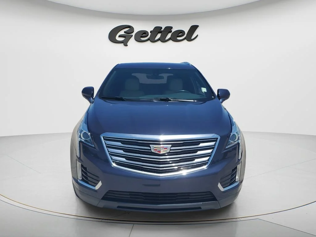 Used 2018 HARBOR BLUE METALLIC Cadillac FWD image 2