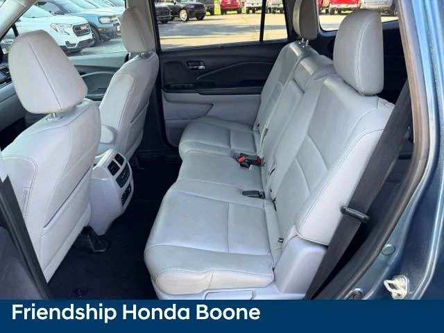 Used 2017 Blue Honda Touring image 35