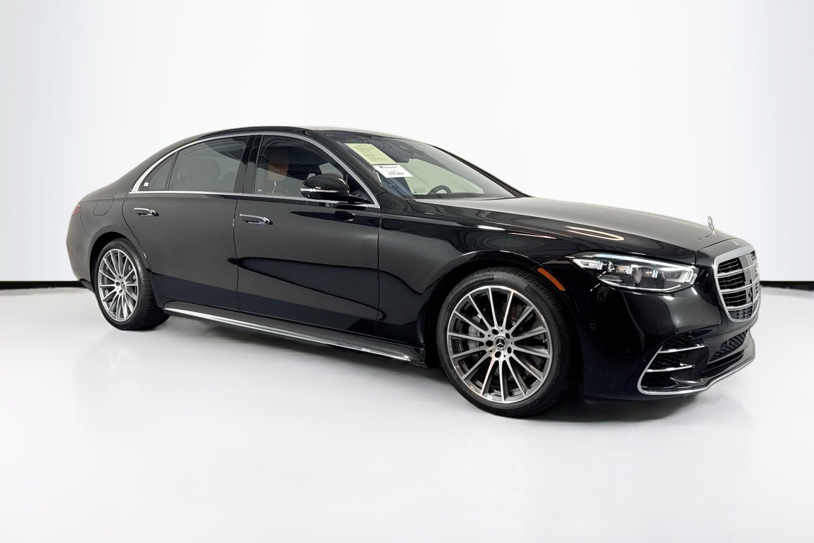Used 2023 Obsidian Black Mercedes-Benz S 580 image 3