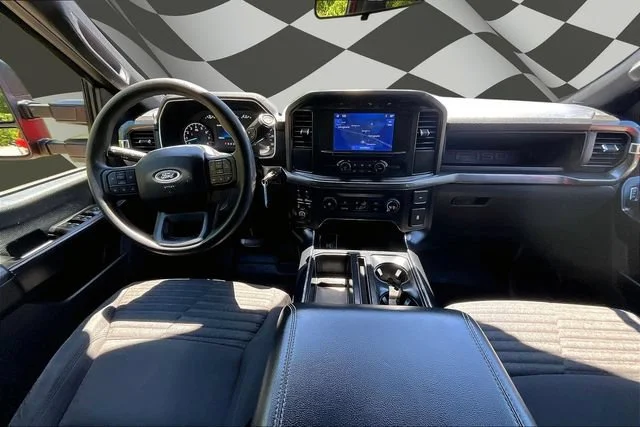 Used 2023  Ford XL image 15