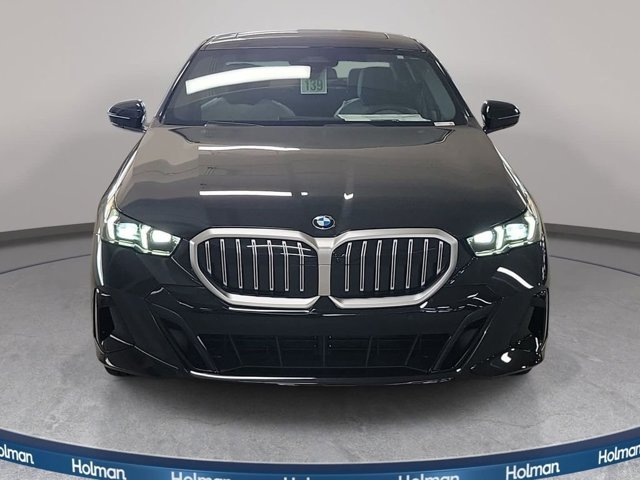 New 2027 Black Sapphire Metallic BMW 530i image 2