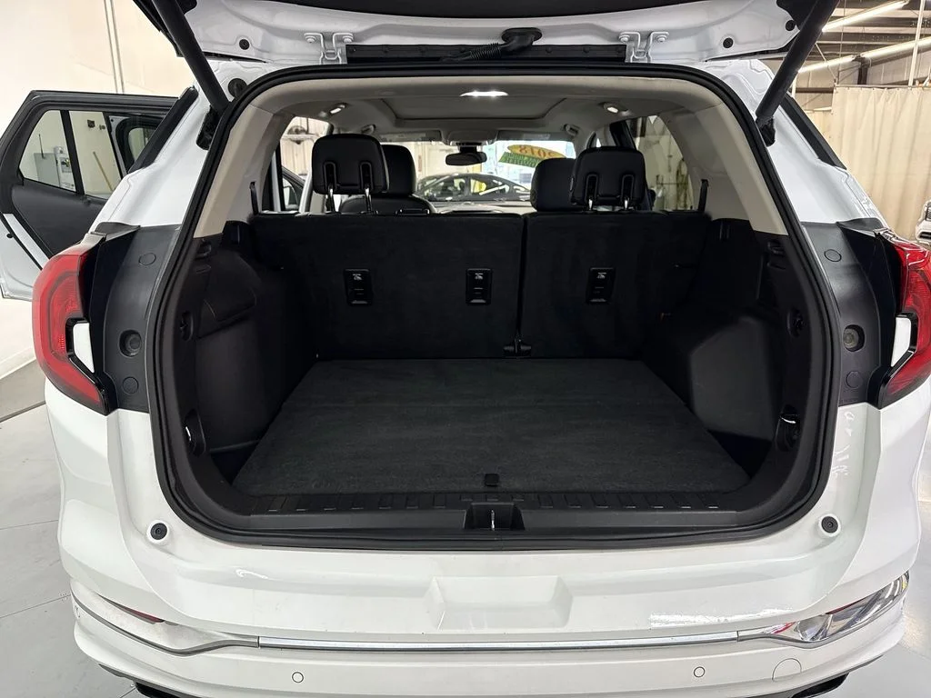 Used 2018 Summit White GMC Denali image 12