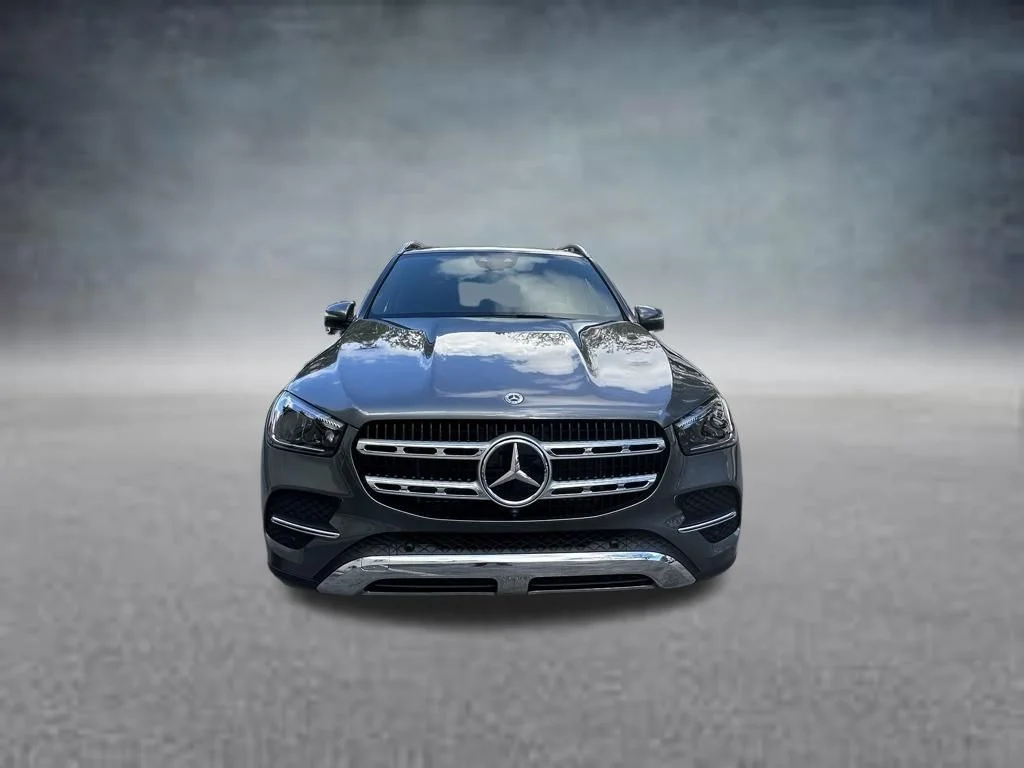 Used 2025  Mercedes-Benz GLE 450e image 2