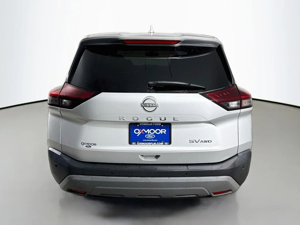 Used 2022 Brilliant Silver Metallic Nissan SV image 6