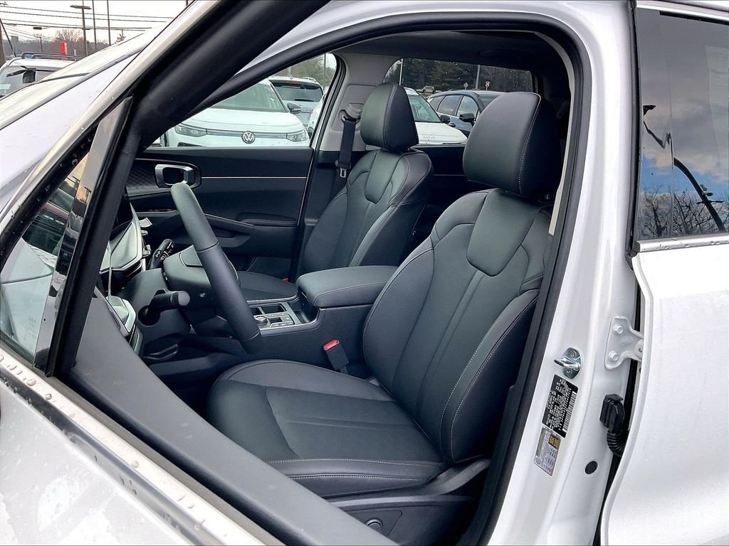 New 2026 Glacial White Pearl Kia S image 10