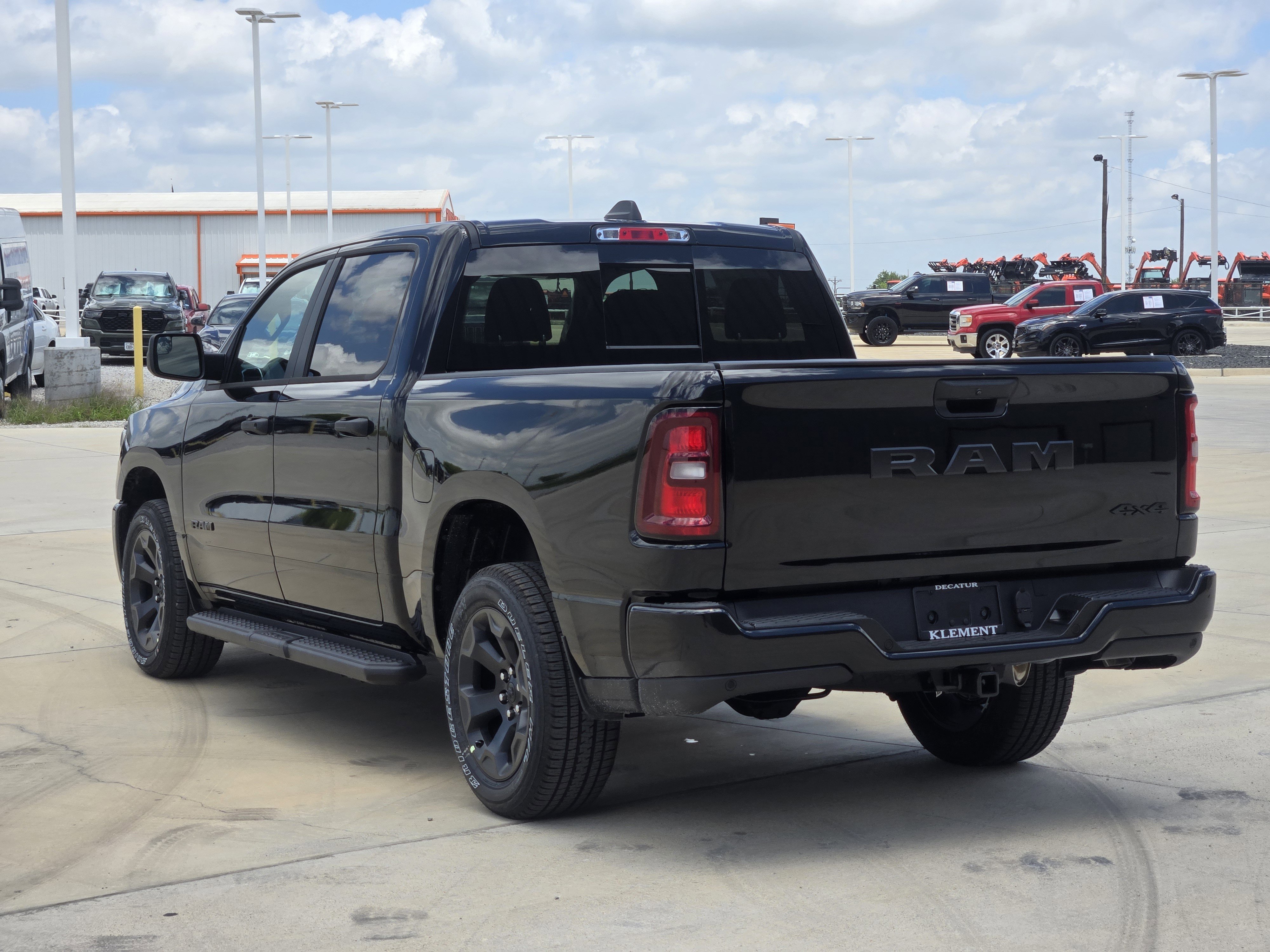 New 2026 Diamond Black Crystal Pearl-Coat Exterior Paint RAM Express image 4