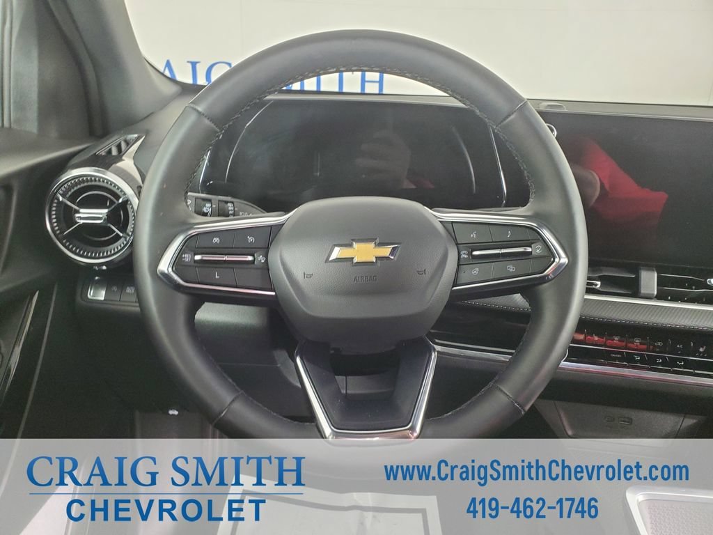 Used 2025 Sterling Gray Metallic Chevrolet LT image 17