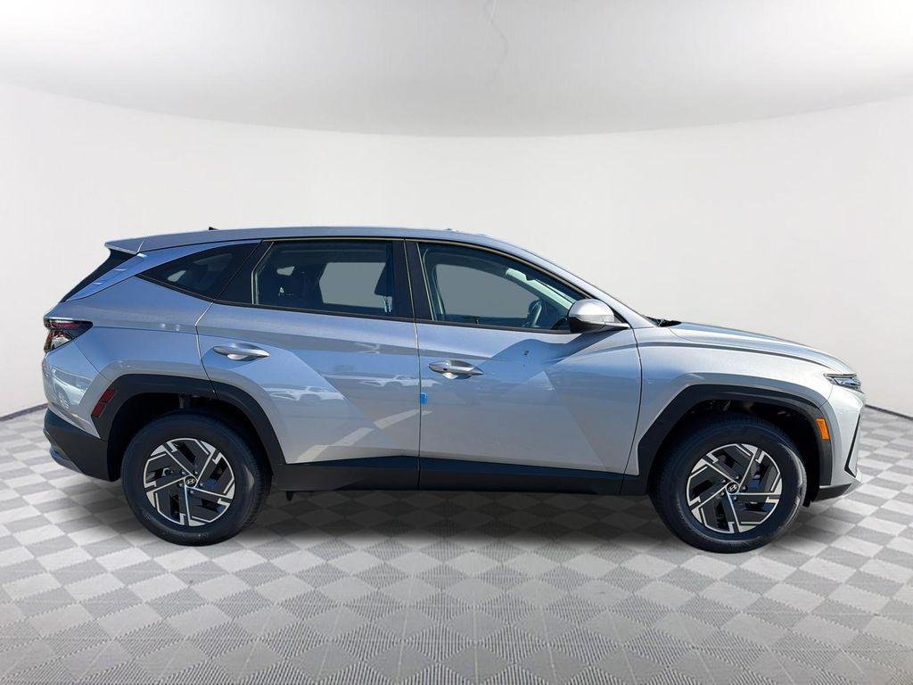 New 2026 Silver Hyundai Blue image 4