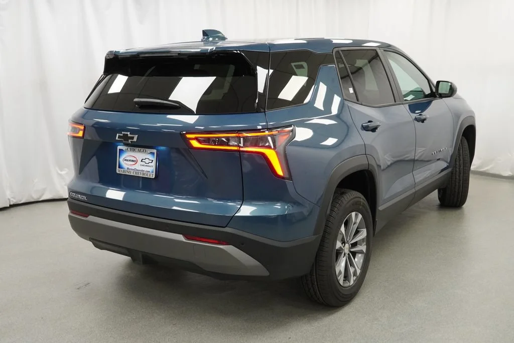 2027 Chevrolet Equinox LT - Photo 3