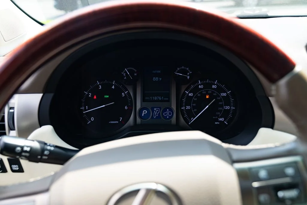 Used 2016 Red Lexus 460 Luxury image 13