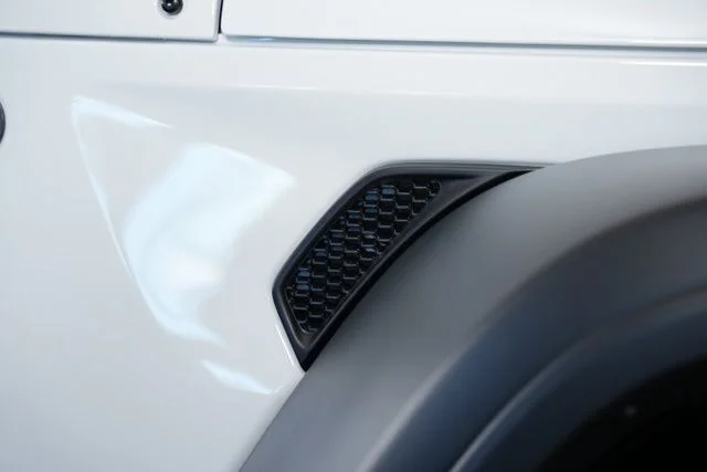 New 2026 Bright White Clear-Coat Exterior Paint Jeep Sport S image 45