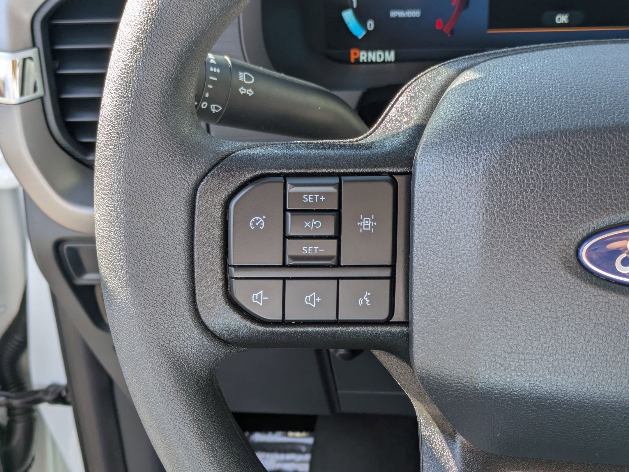 Used 2025 Oxford White Ford XL image 18
