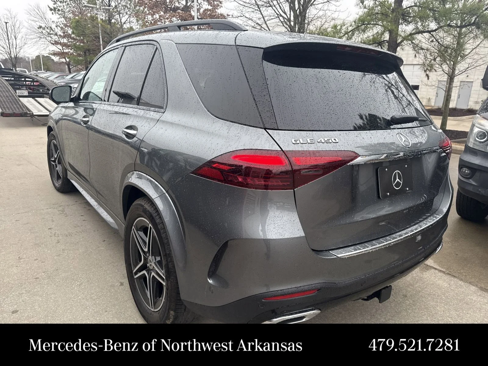 Used 2025  Mercedes-Benz  image 7