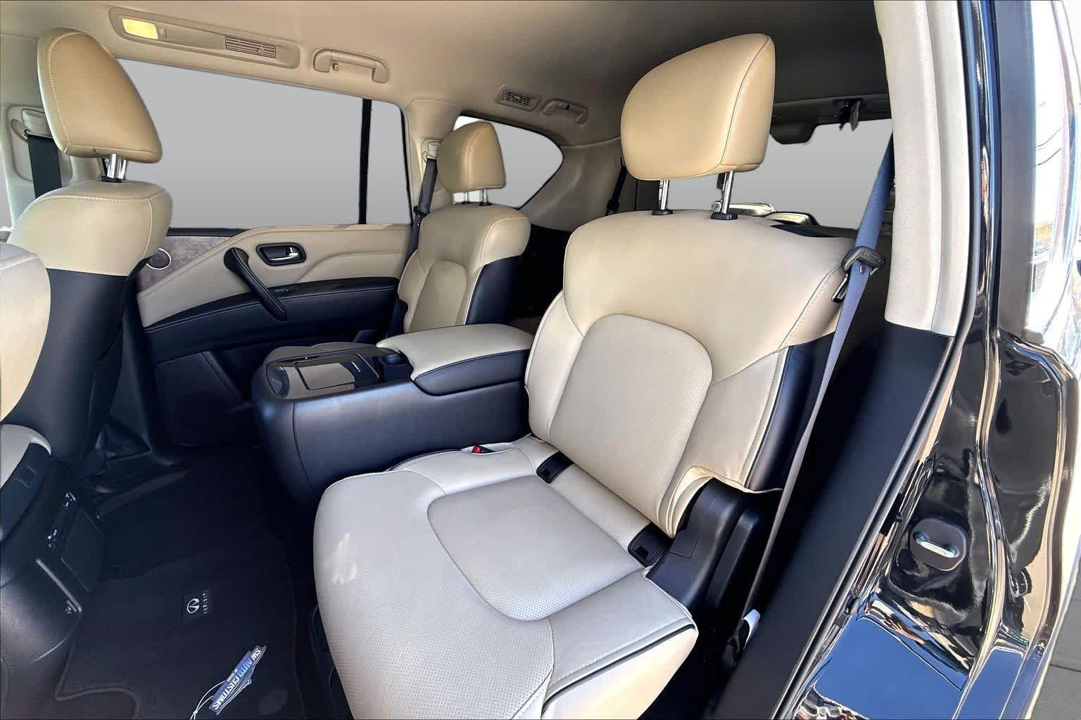 Used 2024 Mineral Black INFINITI PREMIUM SELECT image 21