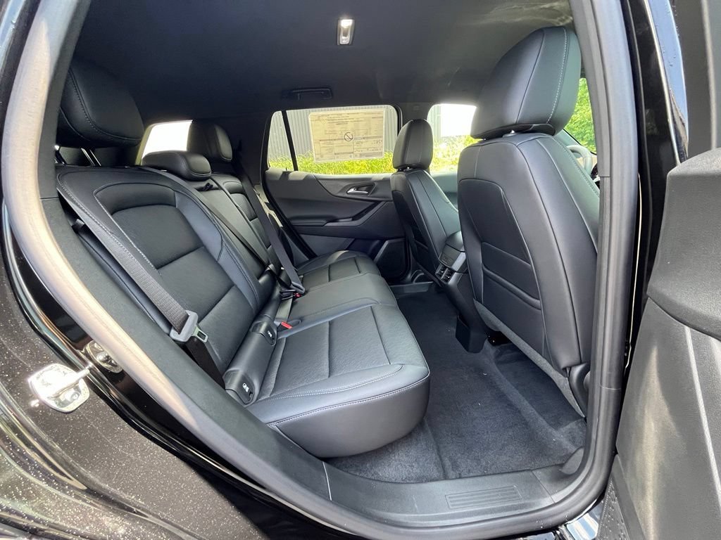 2027 Chevrolet Equinox LT - Photo 17