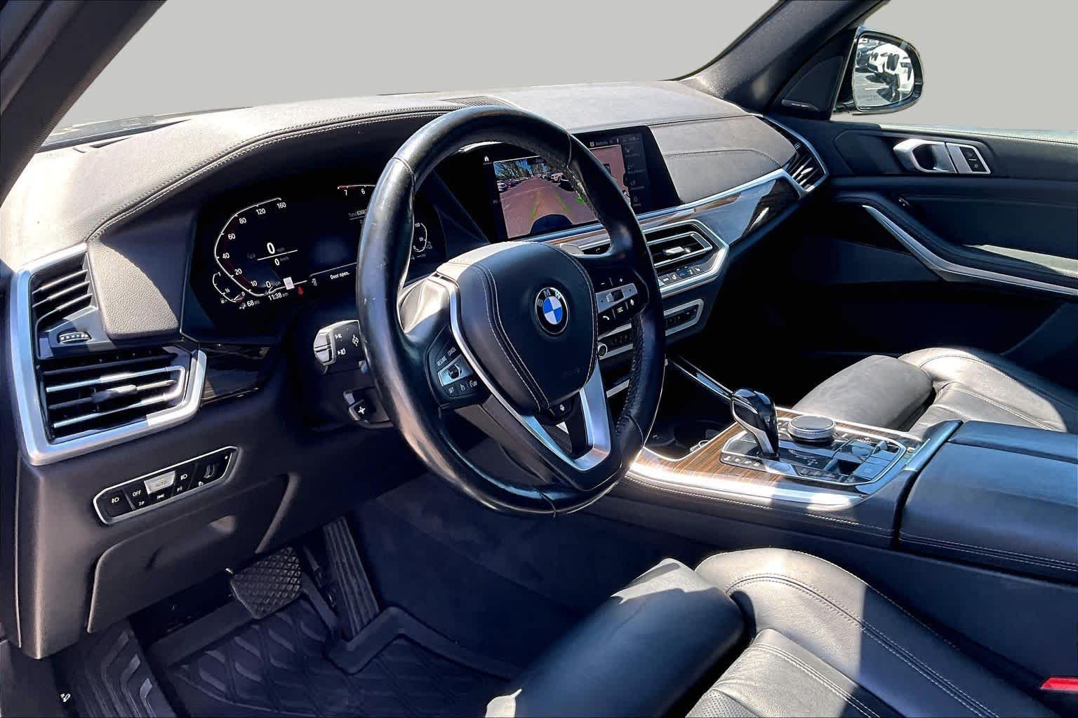 Used 2021 Arctic Gray Metallic BMW xDrive45e image 18