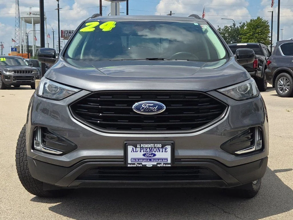 Certified Used 2024 Gray Ford SEL image 4