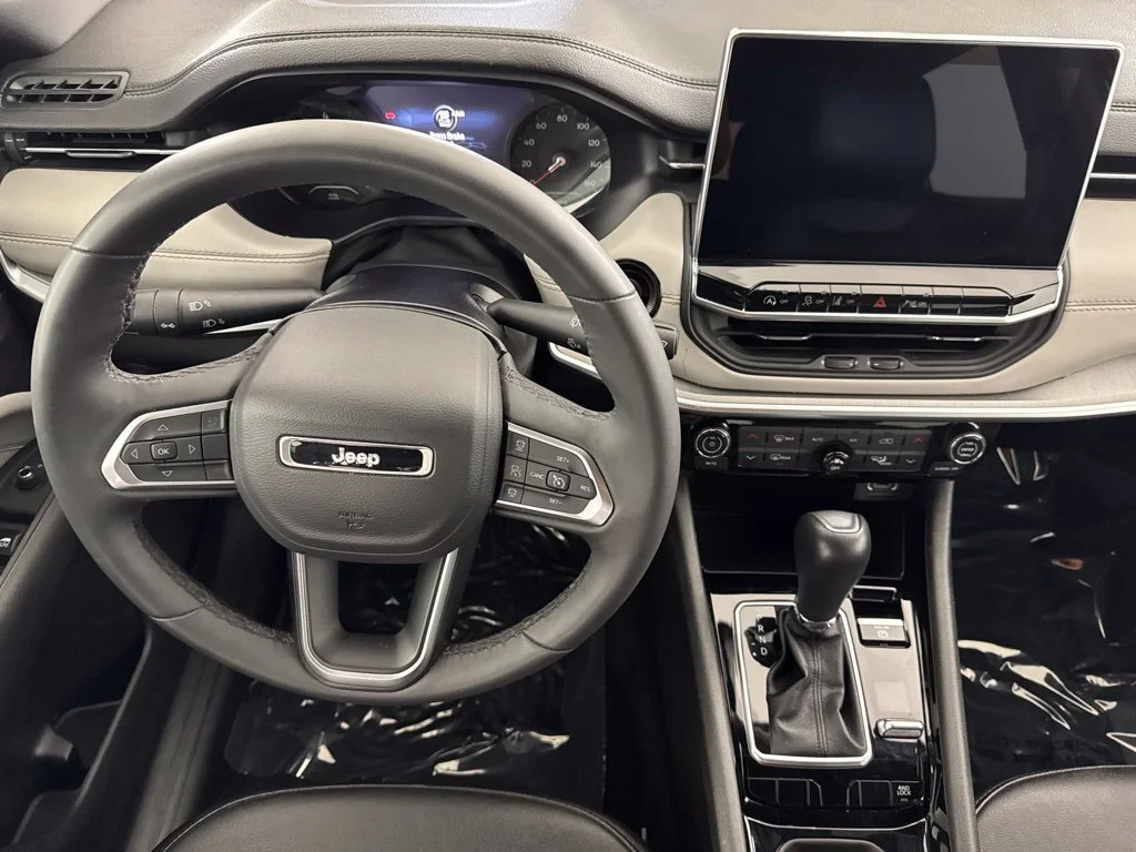 Used 2025 Black Jeep Limited image 25