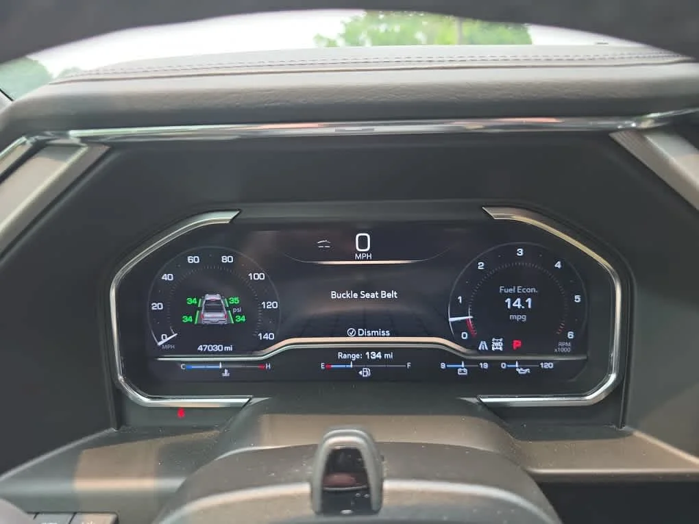 Used 2025 White Frost Tricoat GMC Denali image 19