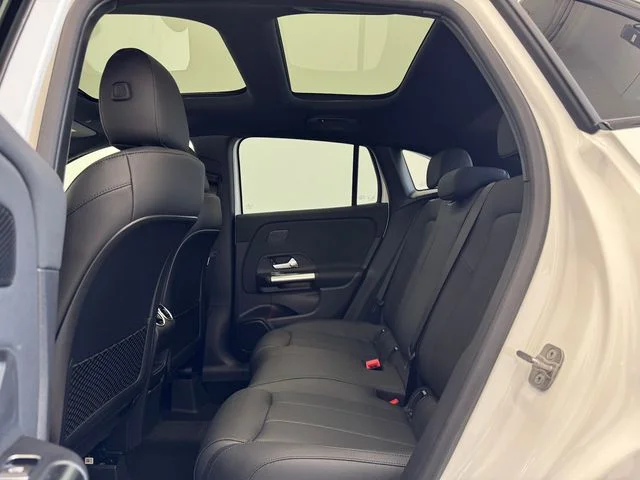 New 2026 Polar White Mercedes-Benz GLA 250 image 19