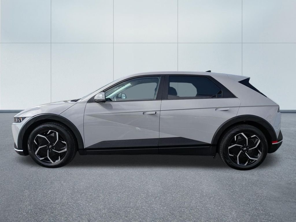 Certified Used 2024 Gray Hyundai SEL image 3