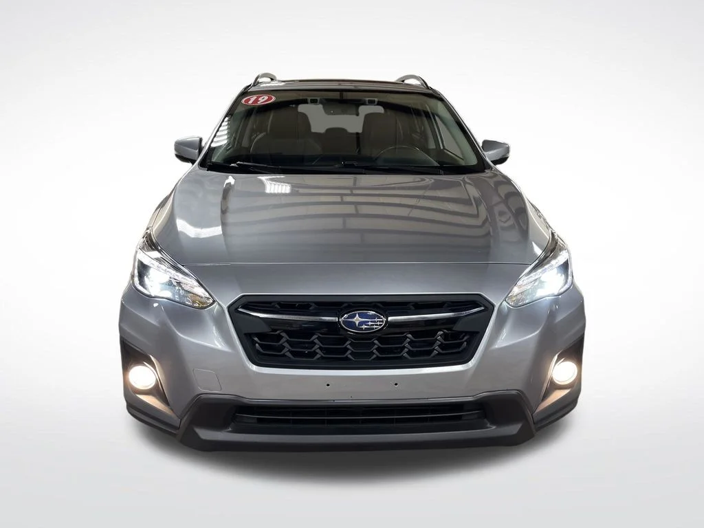 Used 2019 Silver Subaru 2.0i Limited image 9