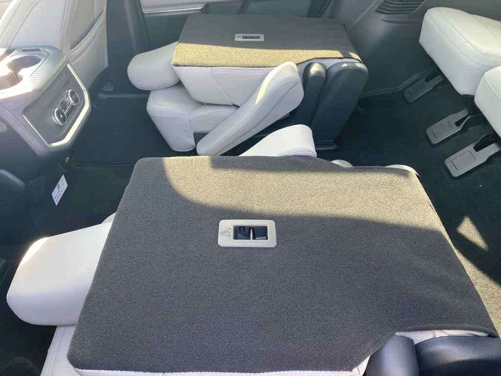 New 2026 Star White Metallic Tri-Coat Ford Active image 40