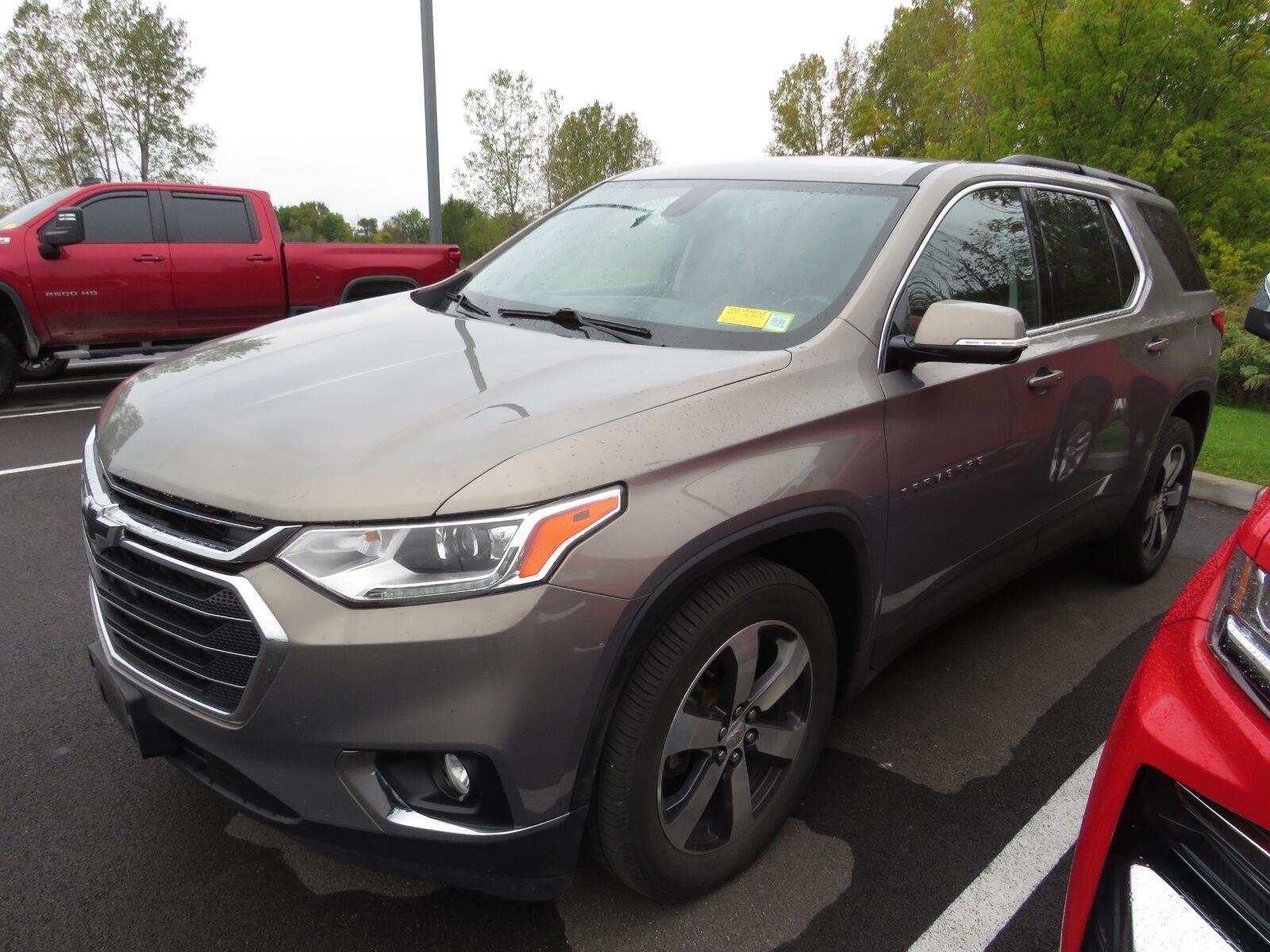 Used 2019 Pepperdust Metallic Chevrolet LT Leather image 7