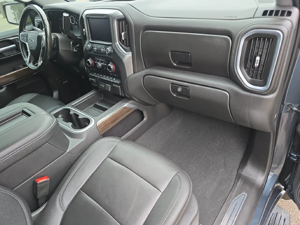Used 2021 Gray Chevrolet RST image 39