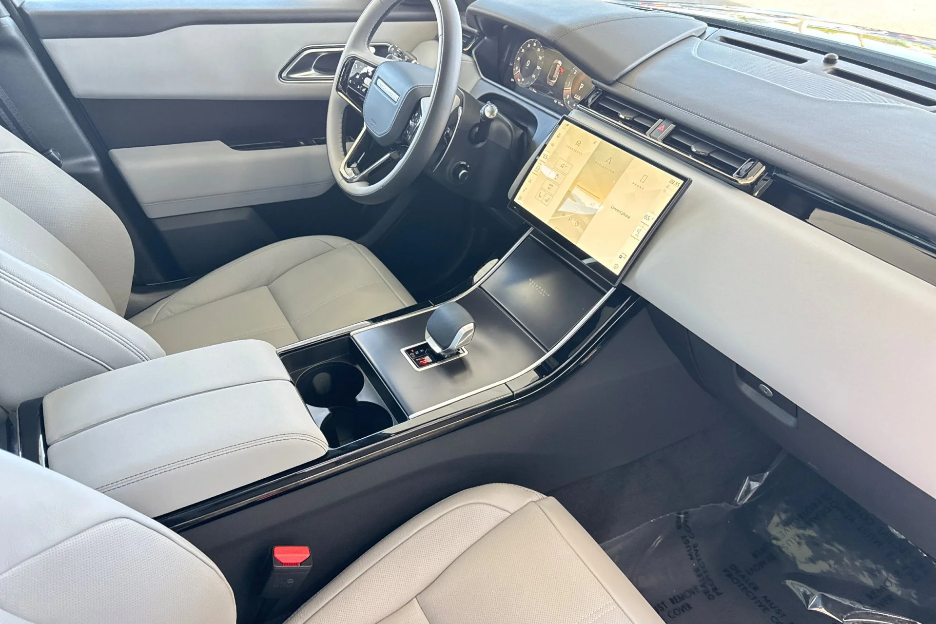 New 2026 Giola Green Land Rover Belgravia Edition image 18