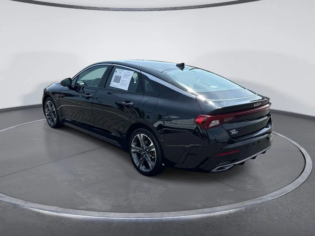 Used 2023 Black Kia EX image 5