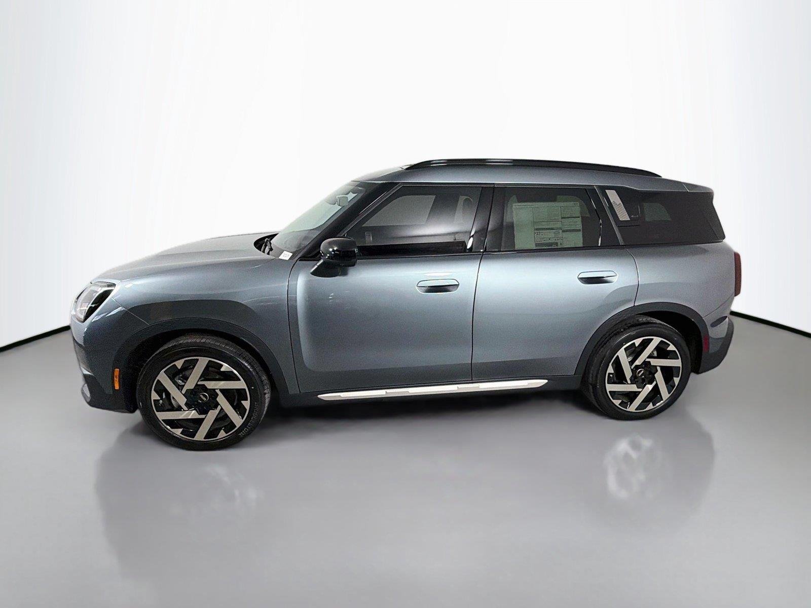 New 2027 Smokey Green Metallic MINI Iconic image 8