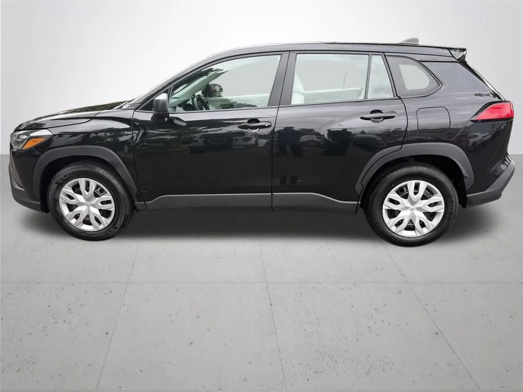 Used 2024 Black Toyota L image 7