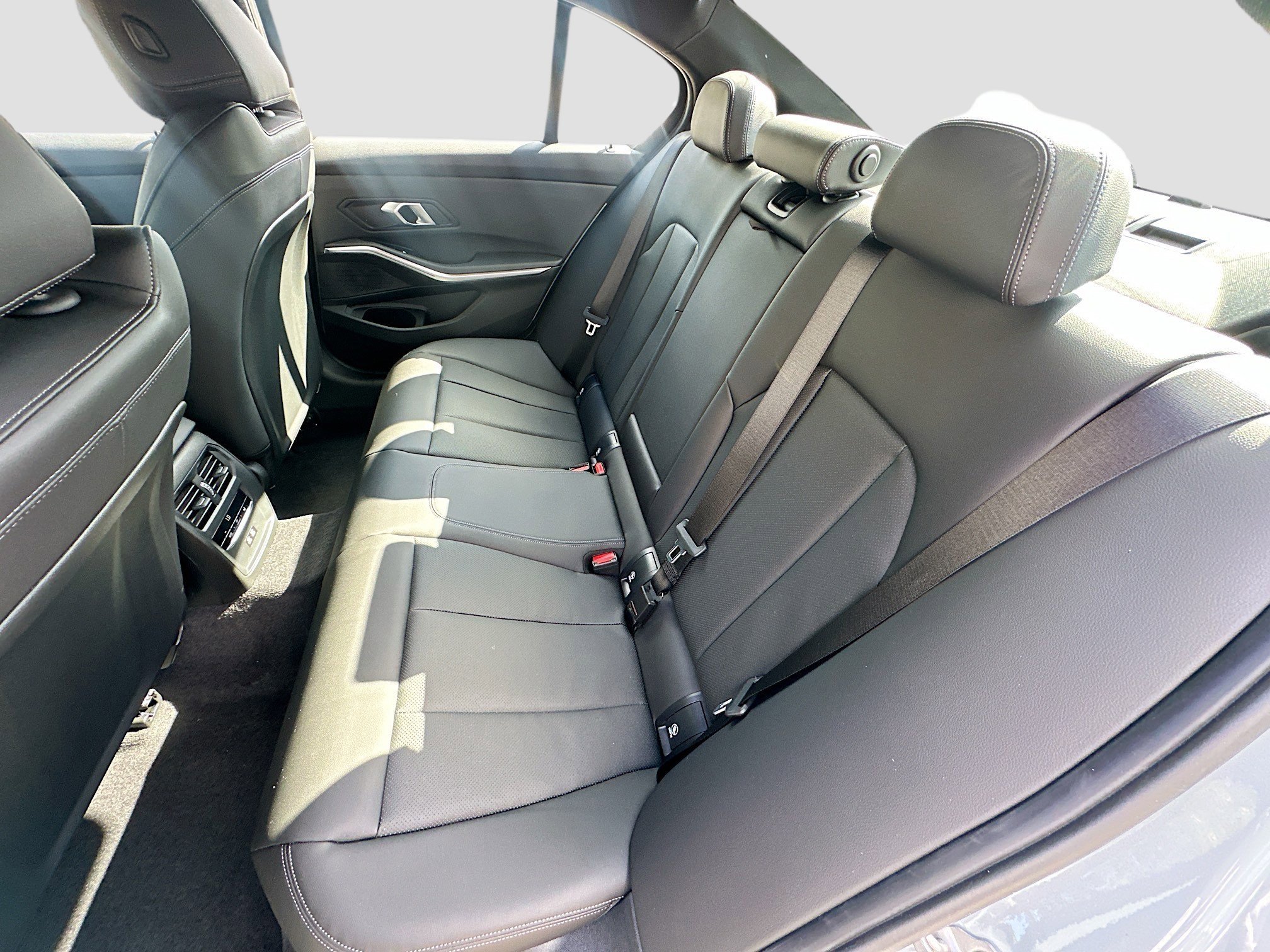 2026 BMW 3 Series 330i - Photo 20