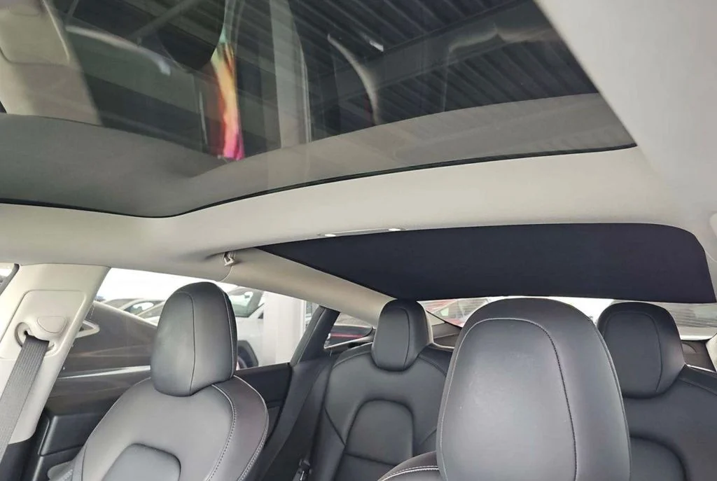Used 2022 White Tesla Base image 5