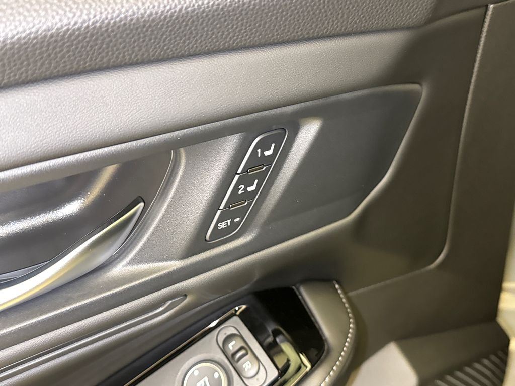 New 2026 Urban Gray Pearl Honda Touring image 22