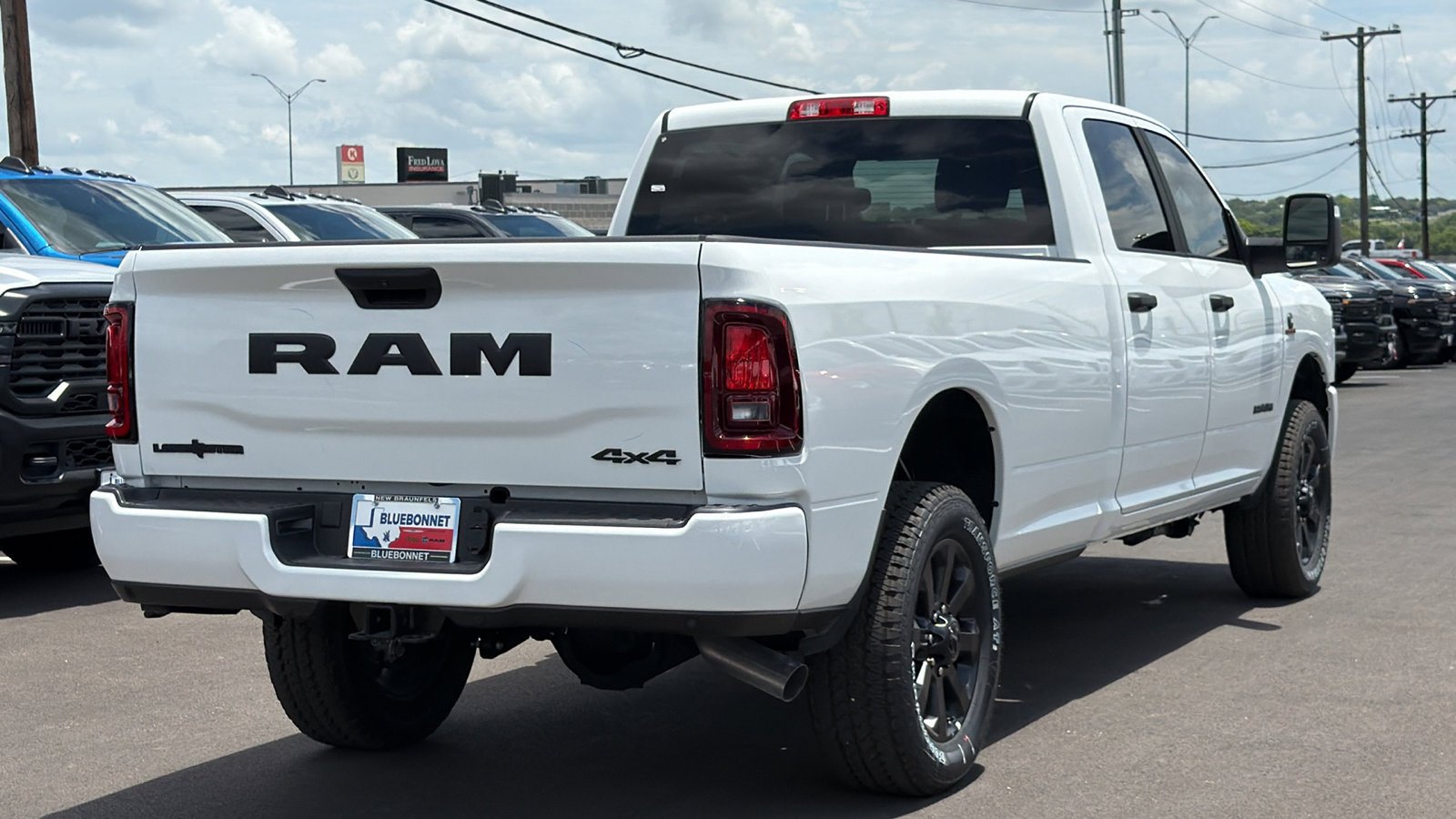 New 2026 Bright White Clear-Coat Exterior Paint RAM Lone Star image 5