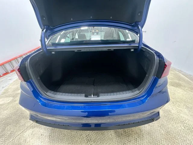 Used 2023 Blue Kia LXS image 20