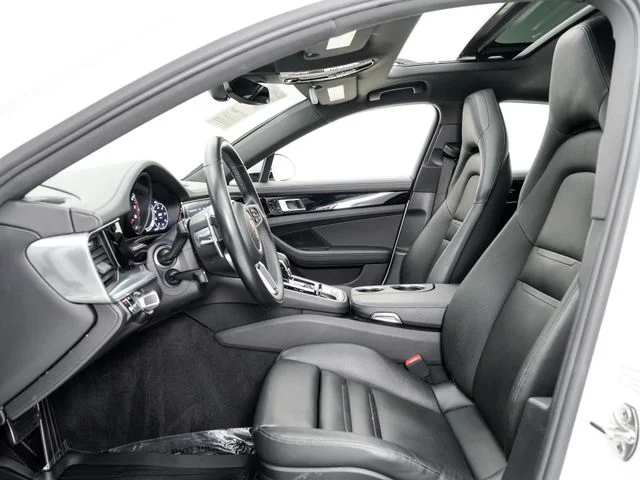 Used 2019  Porsche 4 image 6