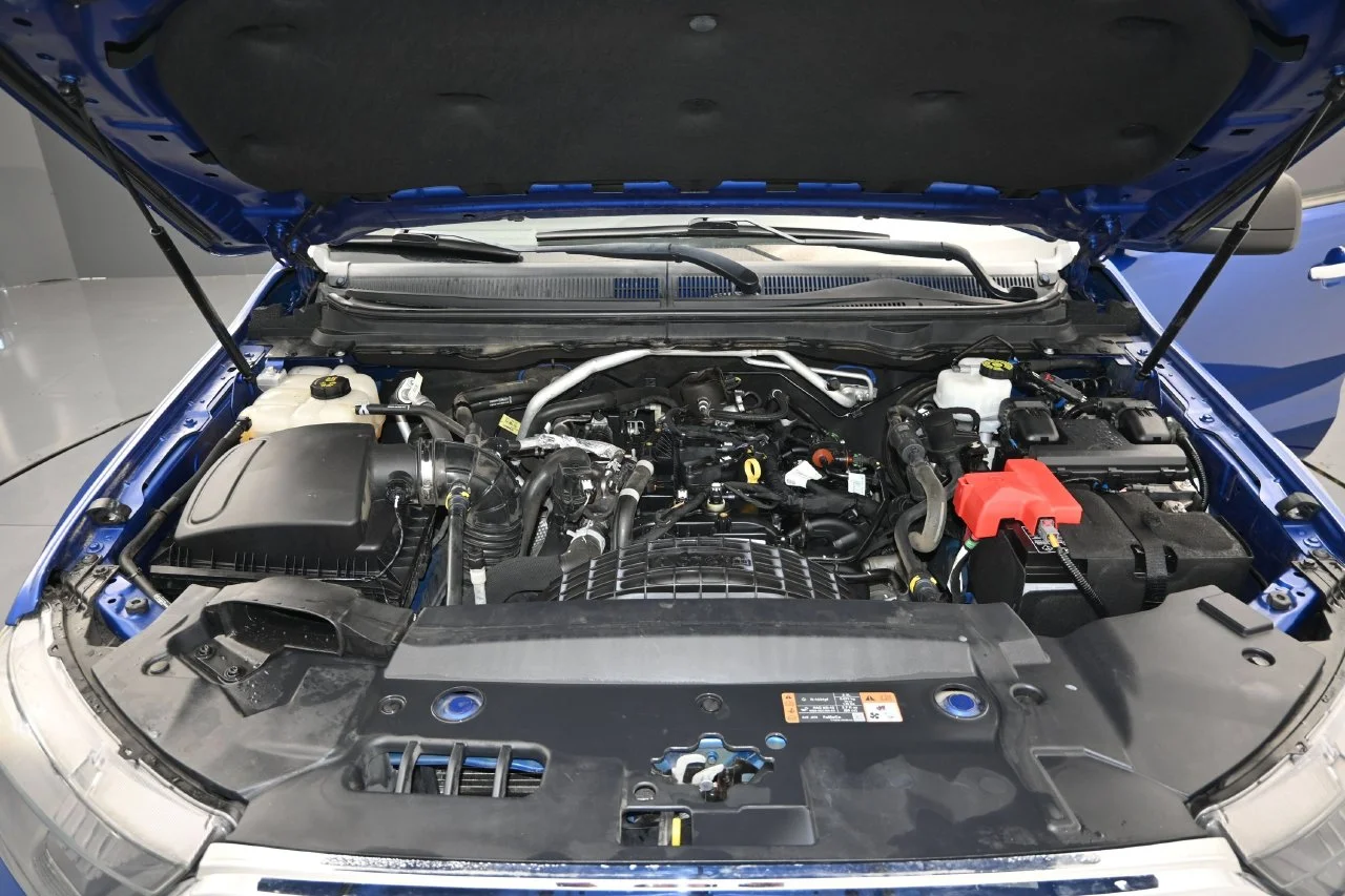 Used 2019 Lightning Blue Metallic Ford XLT image 18