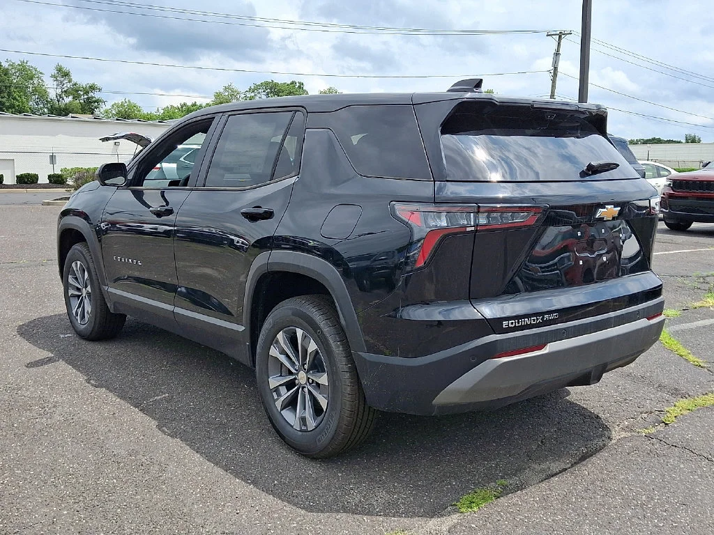 New 2026 Mosaic Black Metallic Chevrolet LT image 6