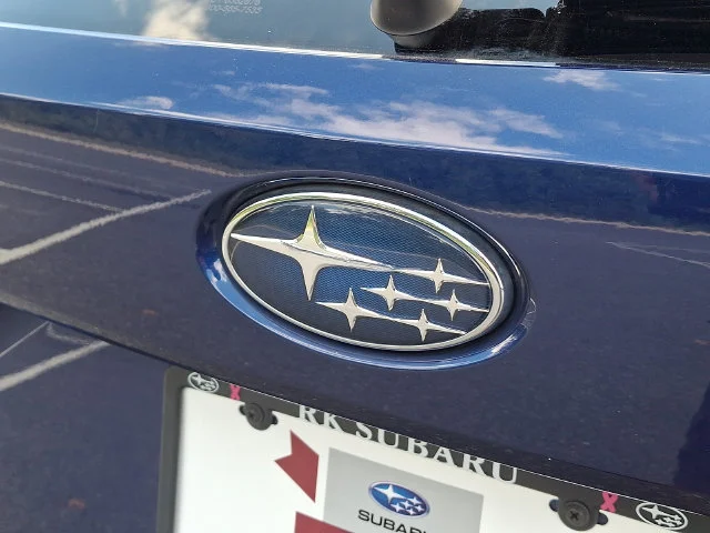 Used 2024 Blue Subaru Base image 31