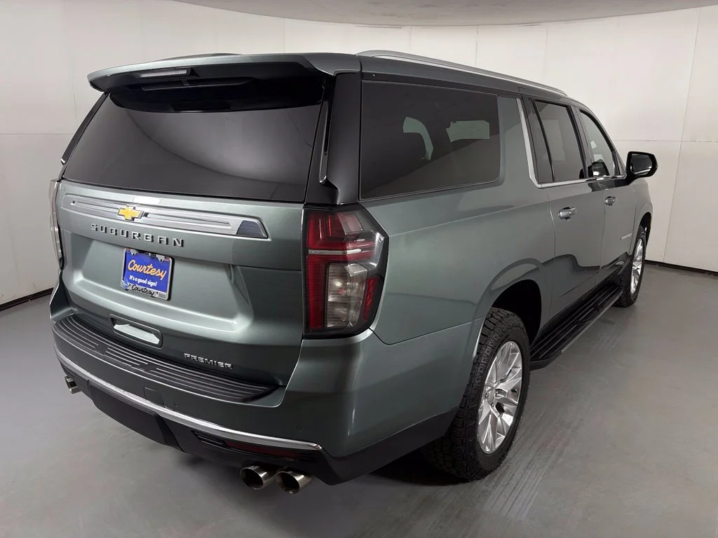 Used 2023 Green Chevrolet Premier image 8