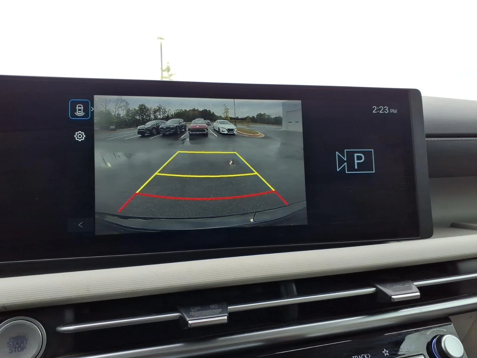 Used 2025 Phantom Black Hyundai SEL image 4